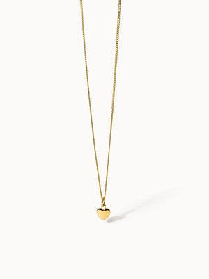 PURELEI Heart Charm Kette in 18K Gold mit filigranem Herzanhänger, elegant und nickelfrei, minimalistisch und zeitlos.