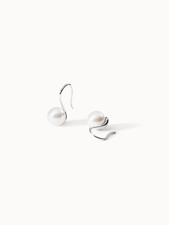 Pure Pearl Earring