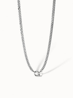 PURELEI Bold Charm Kette aus nickelfreiem Silber mit markantem Panzerdesign und Charm-Verschluss, elegant minimalistisch.