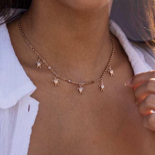 Collier Makena