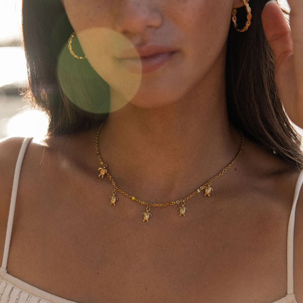 Collier Makena