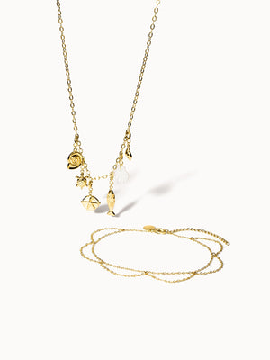 {"color":"Gold", "type":"lead_image"}