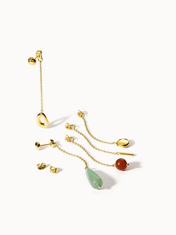 {"color":"Gold", "type":"lead_image"}