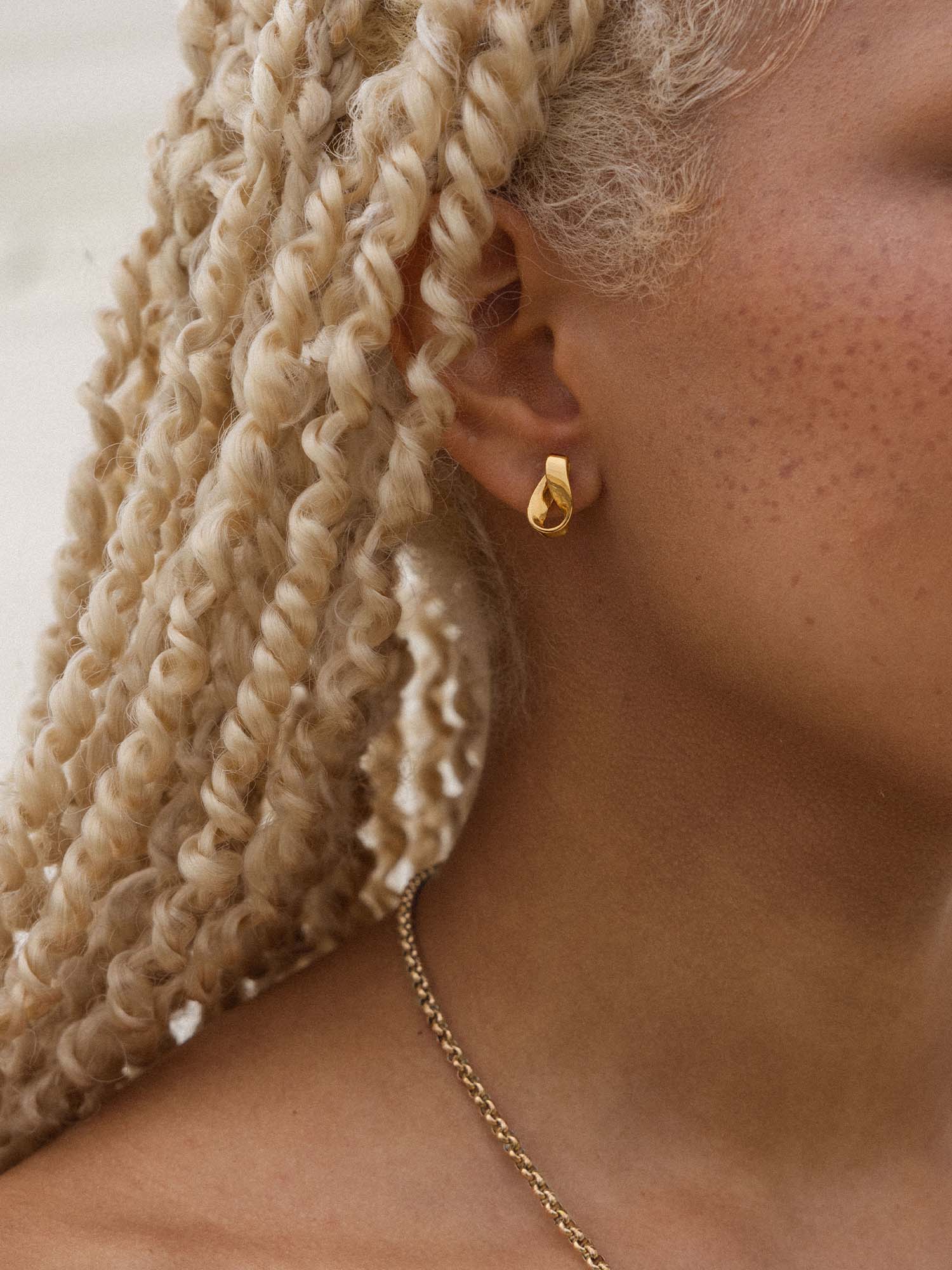 Twist Earring