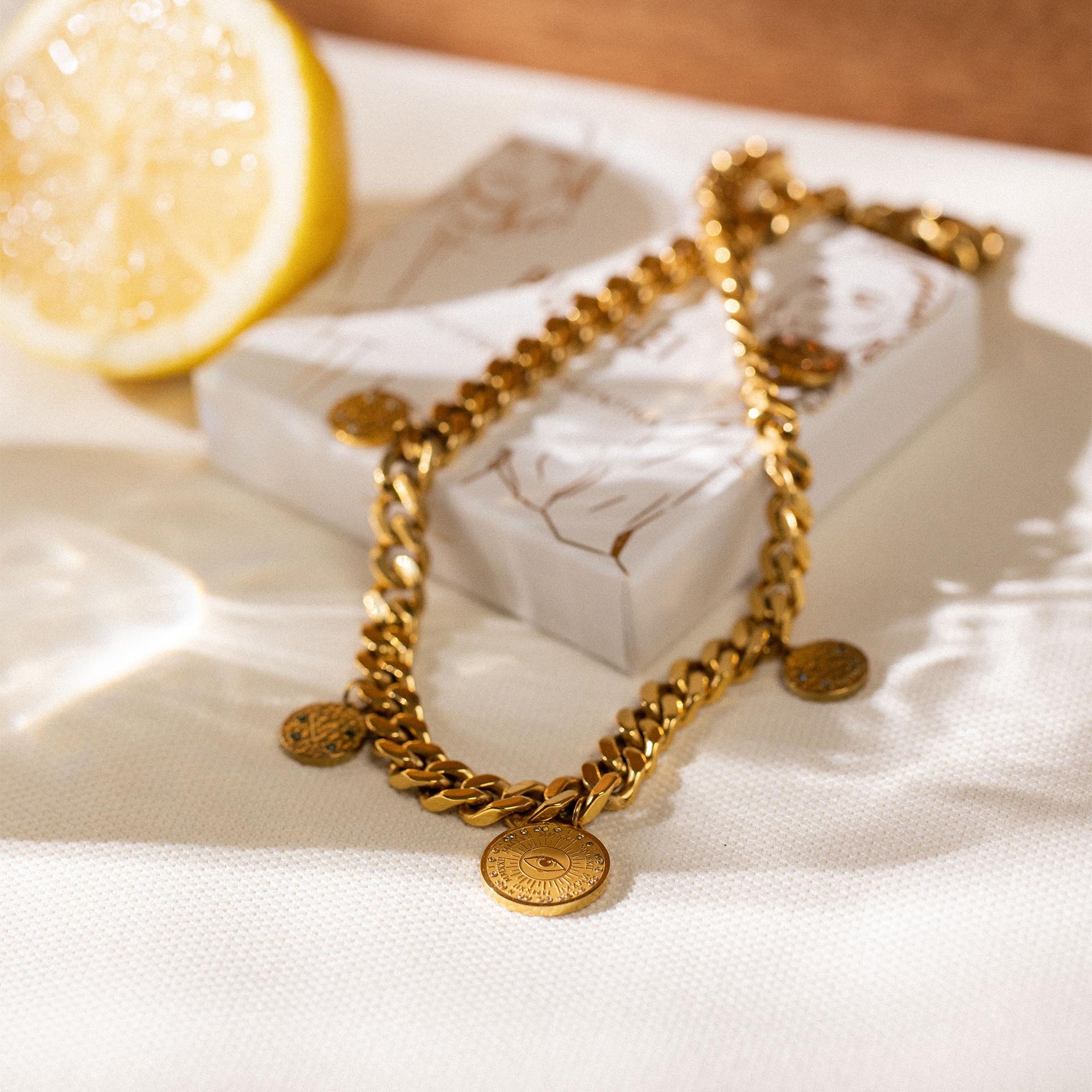 Collier Leeloo