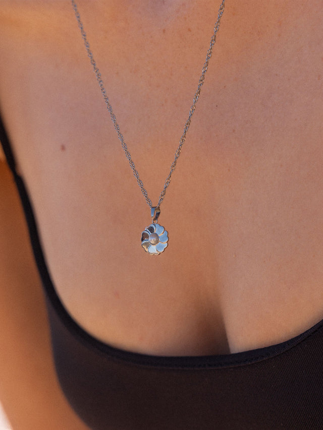 Collier Birthday Flower