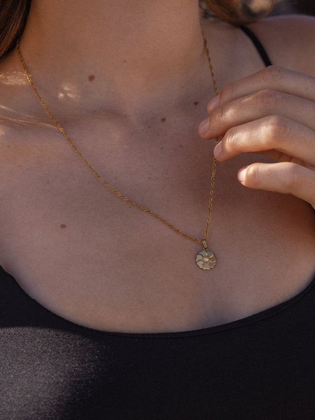 Collier Birthday Flower