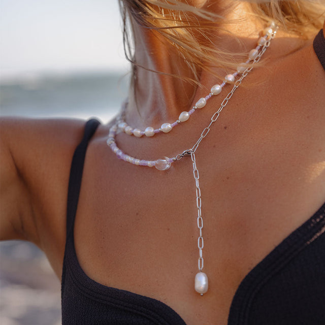 Collier Aina