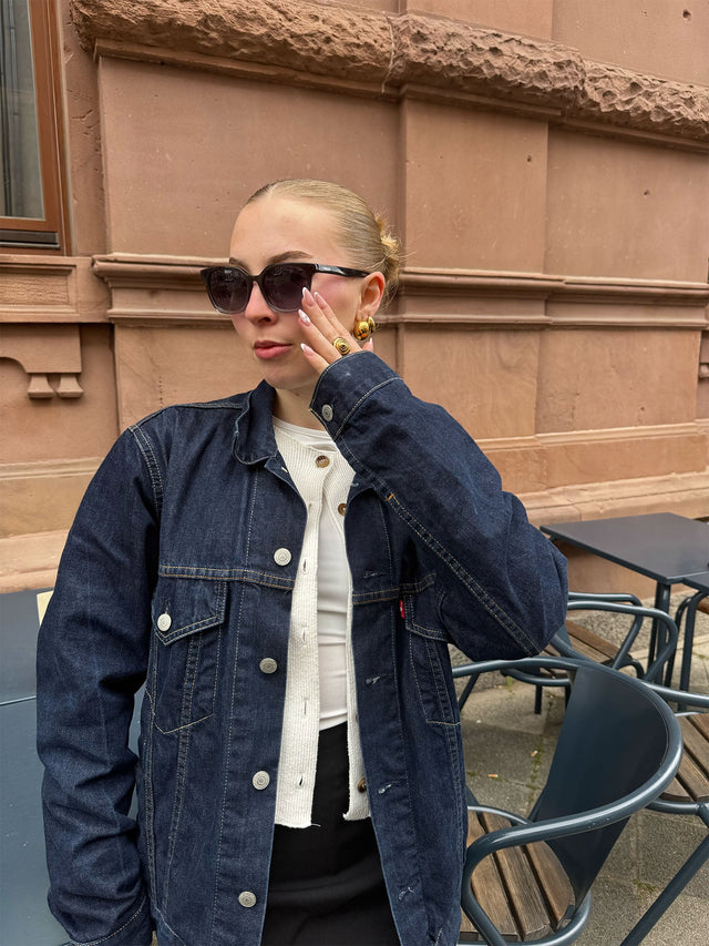 Into The Blue Sonnenbrille von PURELEI mit dunkelgrauem Ombre-Acetatrahmen und UV400-Schutz im urbanen Look