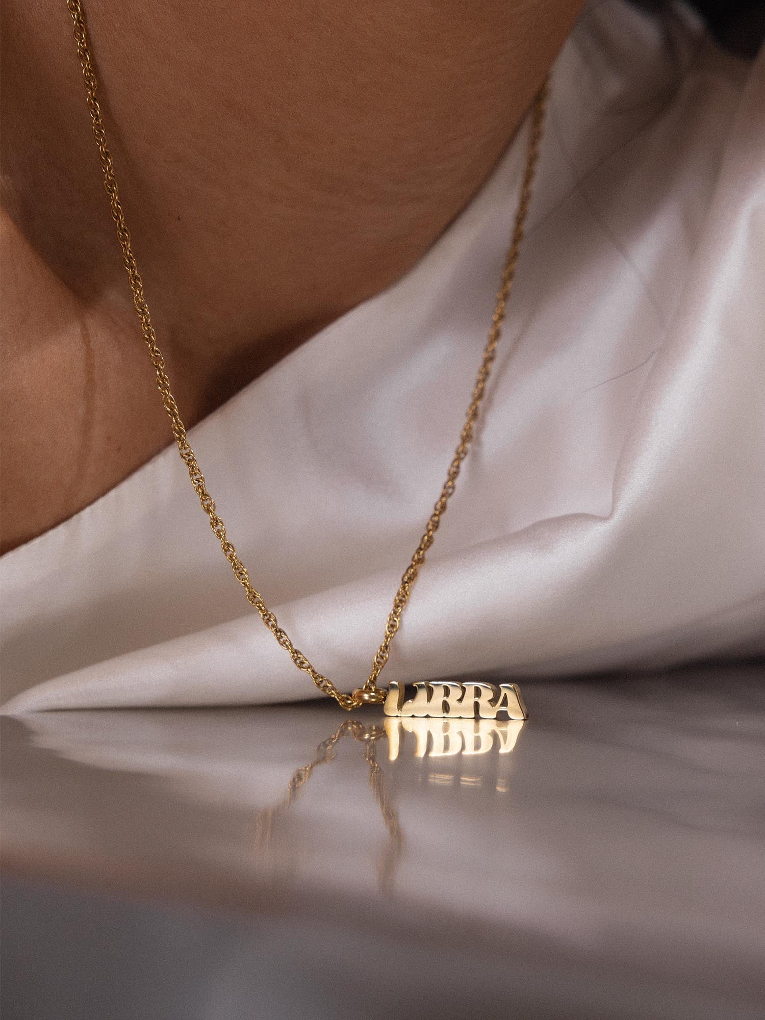Charm Lettre Libra