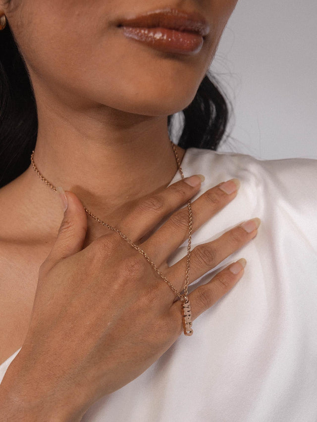 Charm Lettre Virgo