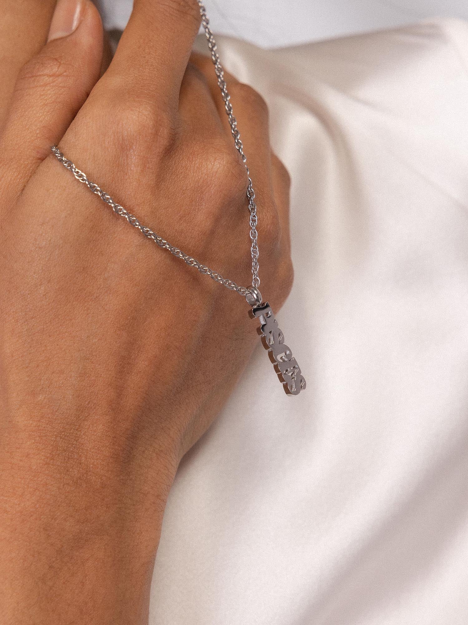 Charm Lettre Pisces