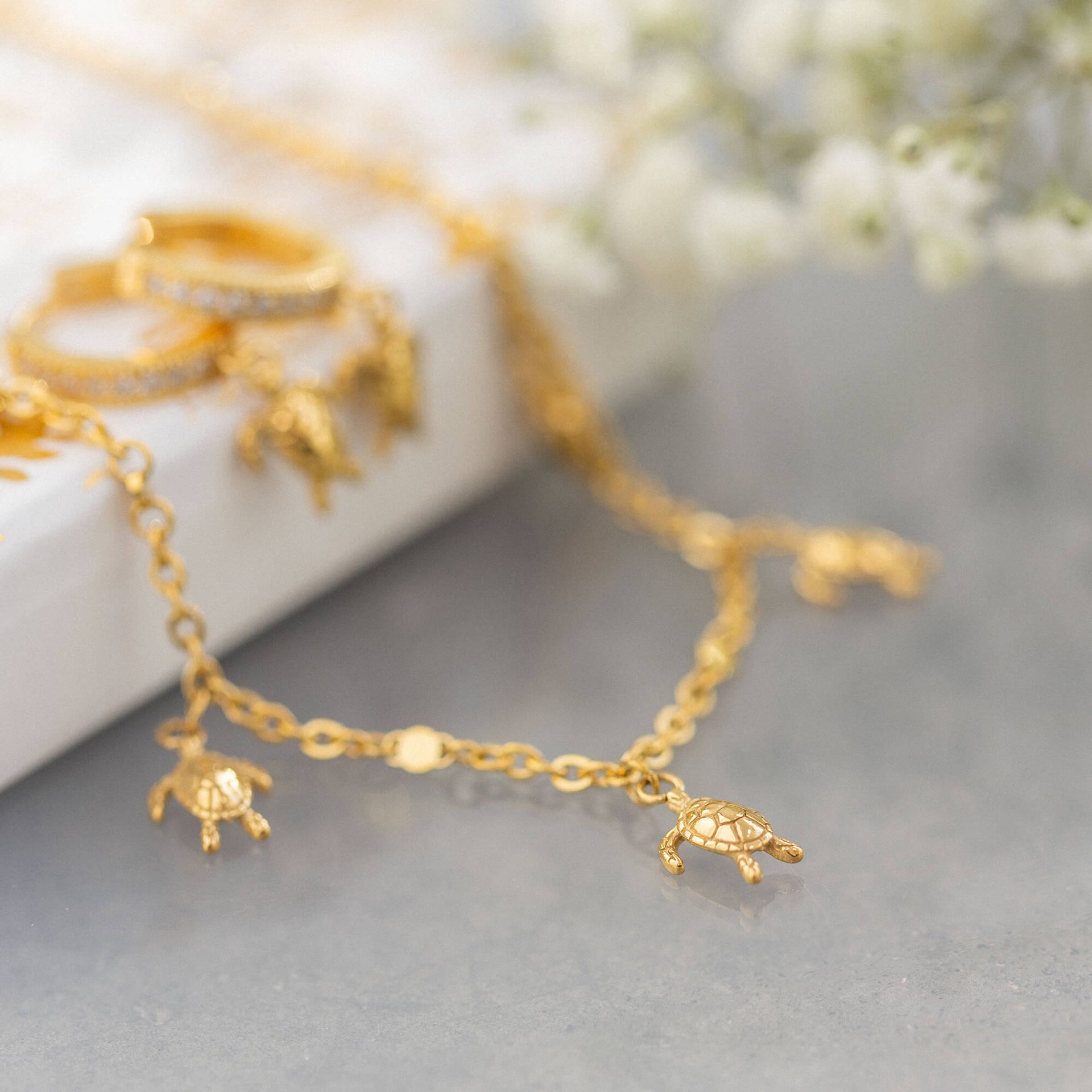 Collier Makena