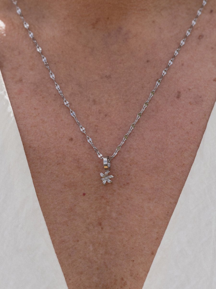 Birth Flower Charm Lily - INT PURELEI