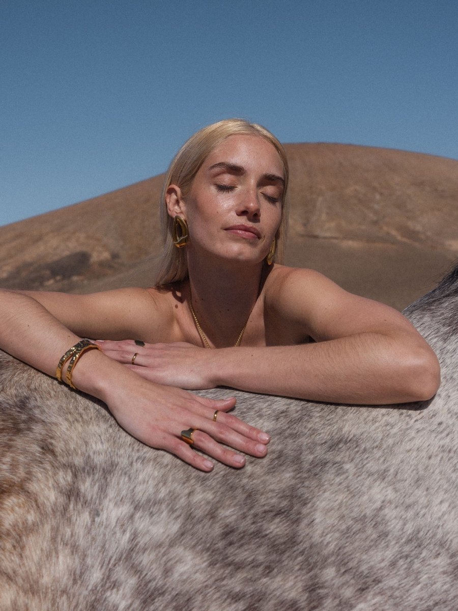 Volcano Armcuff - INT PURELEI